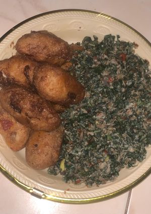 A picture of Yam ball and spinach.