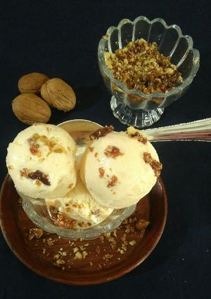 A picture of Walnut butterscotch ice -cream.