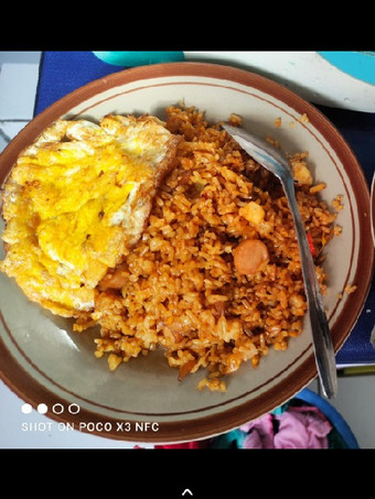Resep Nasi goreng praktis tapi nagih yang Lezat