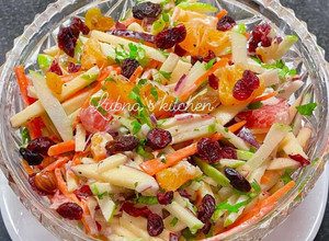 A picture of Crunchy Apple & Carrot Salad with Creamy Dressing:.