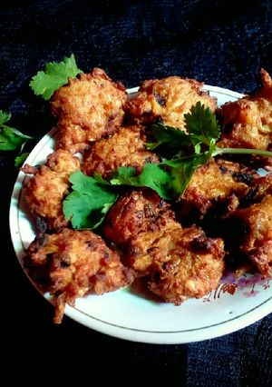 পেঁয়াজি (Peyaji recipe in Bengali) রেসিপির প্রধান ছবি