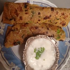 Methi ke thepla (methi paratha) A picture of Methi ke thepla (methi paratha).