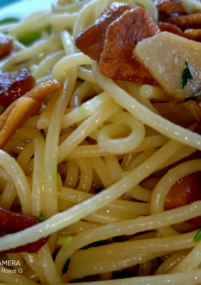 Una foto de Spaghetti con ajos