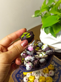 عکسی از دستور خرما شکلاتی