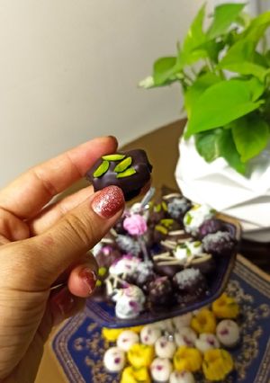 عکسی از دستور خرما شکلاتی