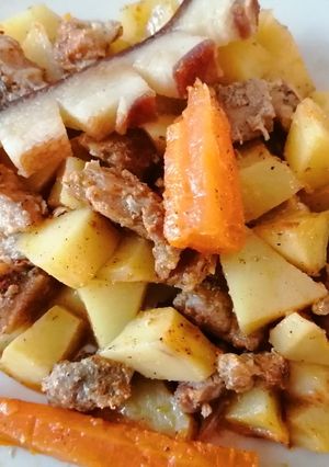 Tepsis egytálétel recept fotója