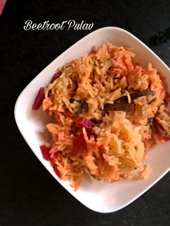 A picture of Beetroot Pulav.