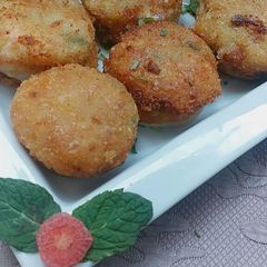 A picture of Cheesy vegetable cutles.