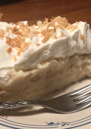 A picture of Old fashioned coconut cream pie.
