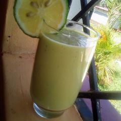 Banana...lemon..and avocado smoothie A picture of Banana...lemon..and avocado smoothie.