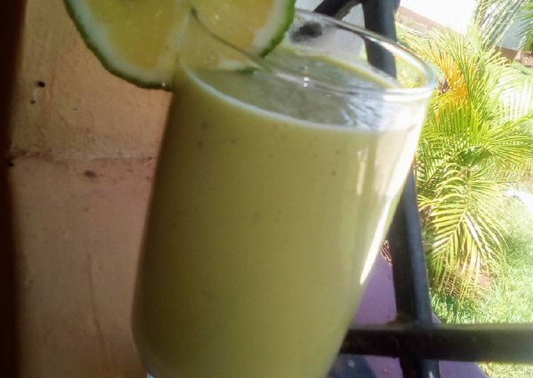 Recipe of Favorite Banana…lemon..and avocado smoothie