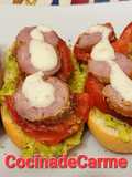 Barritas tostadas o sin tostar con aguacate, tomate y longaniza