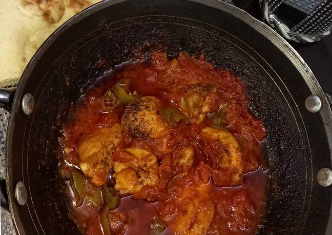 https://img-global.cpcdn.com/recipes/b15ccb7775fef463/680x482cq70/red-spicy-karahi-recipe-main-photo.jpg