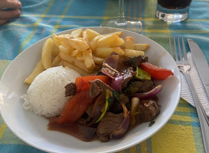 Una foto de Lomo Saltado