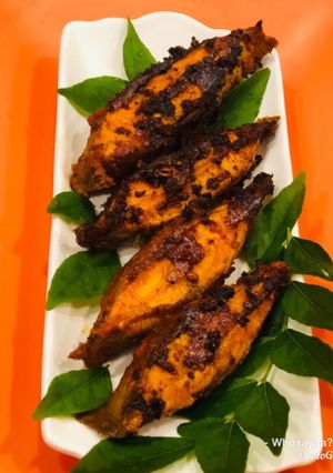 A picture of Whosayna’s Fried Fish.