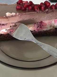 Málnás-csokis mousse torta recept fotója