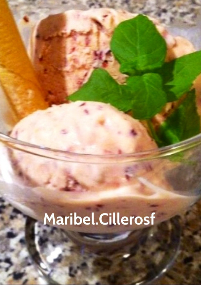 Una foto de Helado de mascarpone y frutos rojos