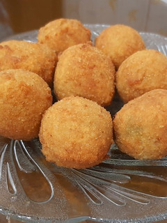 A picture of Chicken cheese balls❤🥰.