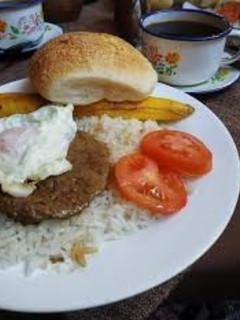 Una foto de Desayuno yungueño