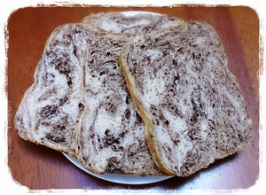 Oreo餅乾吐司(麵包機) 的食譜成品照片