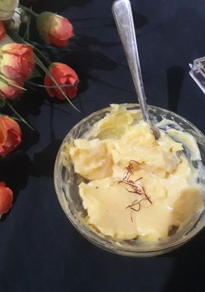 કેસર ઈલાયચી શ્રીખંડ (Kesar Ilaichi Shrikhand Recipe In Gujarati) રેસીપી મુખ્ય ફોટો