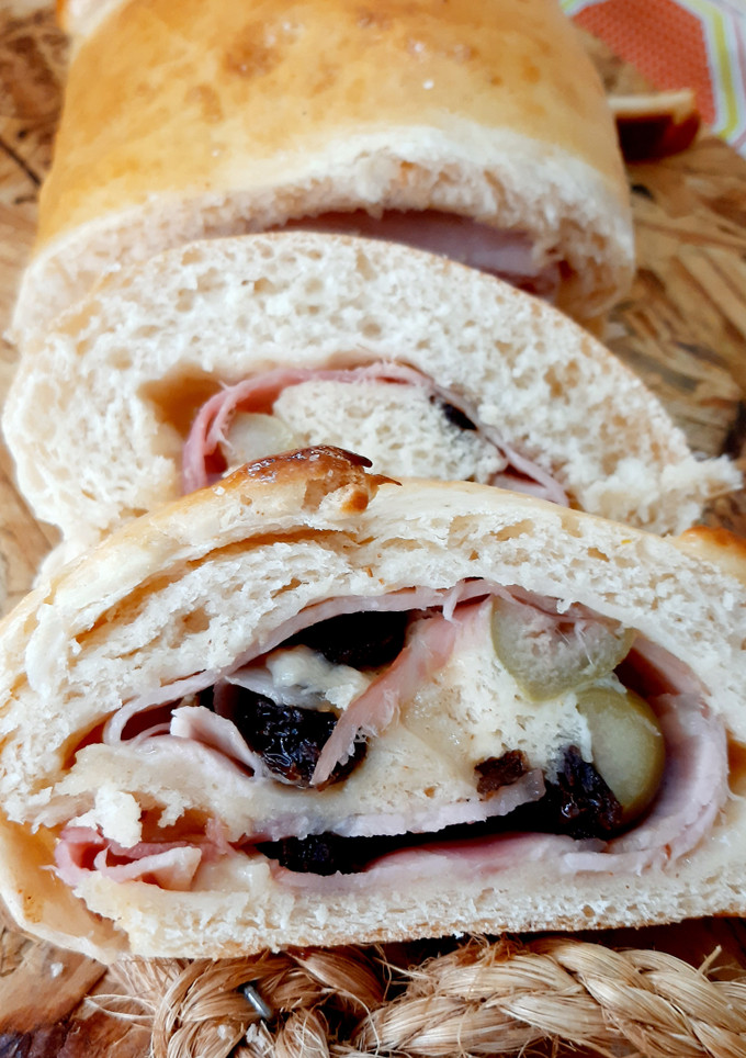 Una foto de Pan de jamón - Receta venezolana tradicional Navideña 🎄