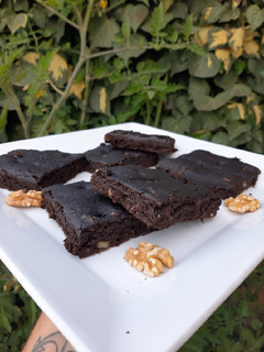 Una foto de Brownie vegano de chocolate