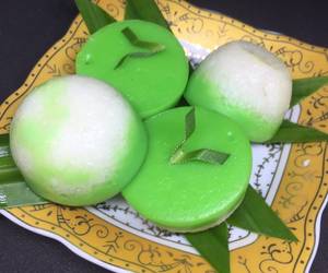 Fresh, Menyajikan Ketan Lapis Beras Sedap Fresh, Menyajikan Ketan Lapis Beras Sedap