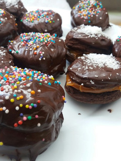 Una foto de Alfajores de chocolate