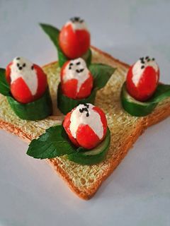 عکسی از دستور فینگر فود خیار، گوجه، پنیر