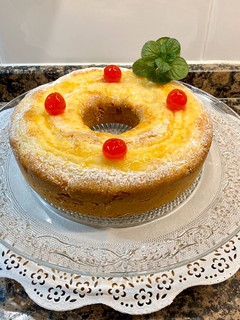 Una foto de Bizcocho relleno de crema ricotta