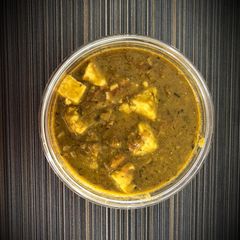 A picture of Palak paneer.