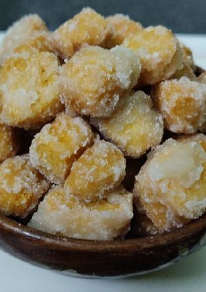 खुर्मी (सकर पारे) (khurmi recipe in hindi) रेसिपी मुख्य फोटो