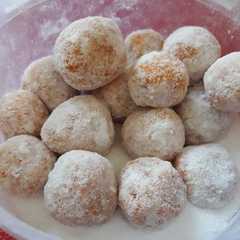 รูปของ Bola Bola Ubi Salju