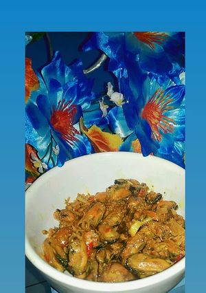 Foto resep Tumis kerang ijo kupas bumbu kuning pedas manis
