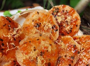 Hình của món Cơm cháy chiên mắm.