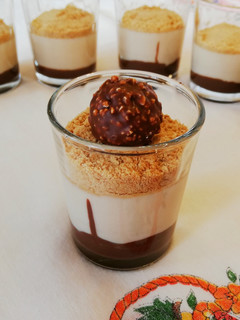 Una foto de Vasitos de Natillas caseras de galletas y chocolate