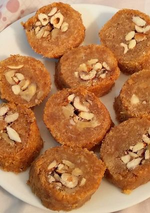 A picture of Kunafa Mabrouma with Nuts.