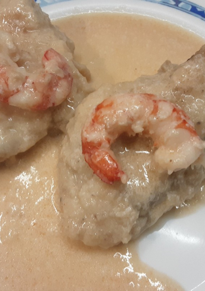 Una foto de Rape en salsa de gambones
