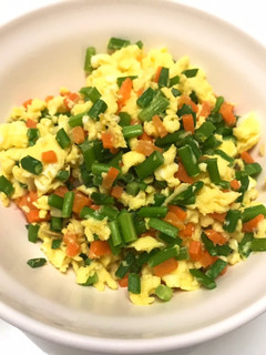 👩🏻🍳韭菜花炒蛋 的食譜成品照片