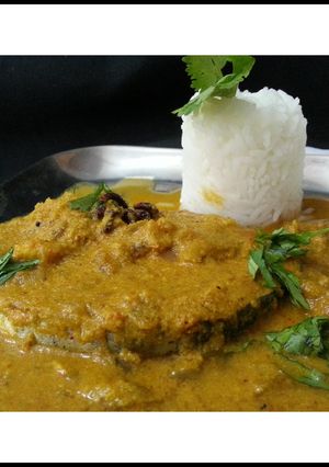 A picture of Goan Fish/Egg Curry.