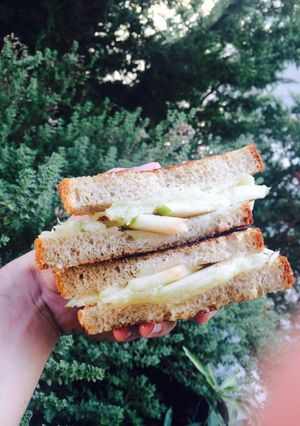 Φωτογραφία της συνταγής Grilled Cheese Sandwich με γραβιέρα και αχλάδι