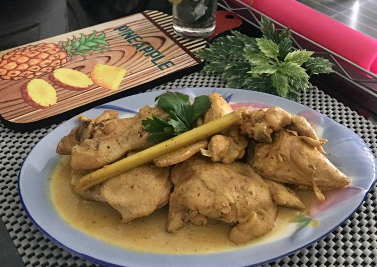 Ayam bumbu kari bubuk (curry powder)