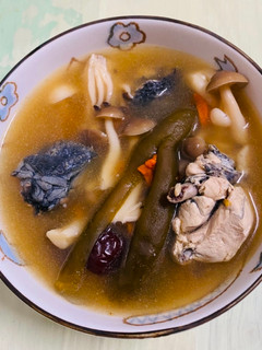 雙菇剝皮辣椒雞湯 的食譜成品照片
