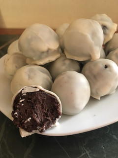 Una foto de Bombones de galletas oreo