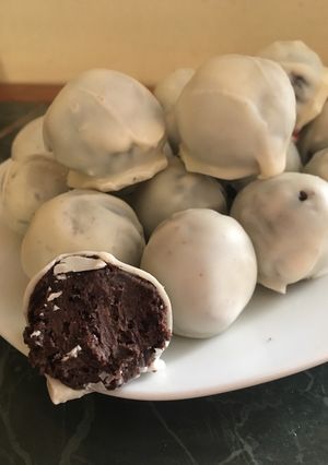 Una foto de Bombones de galletas oreo
