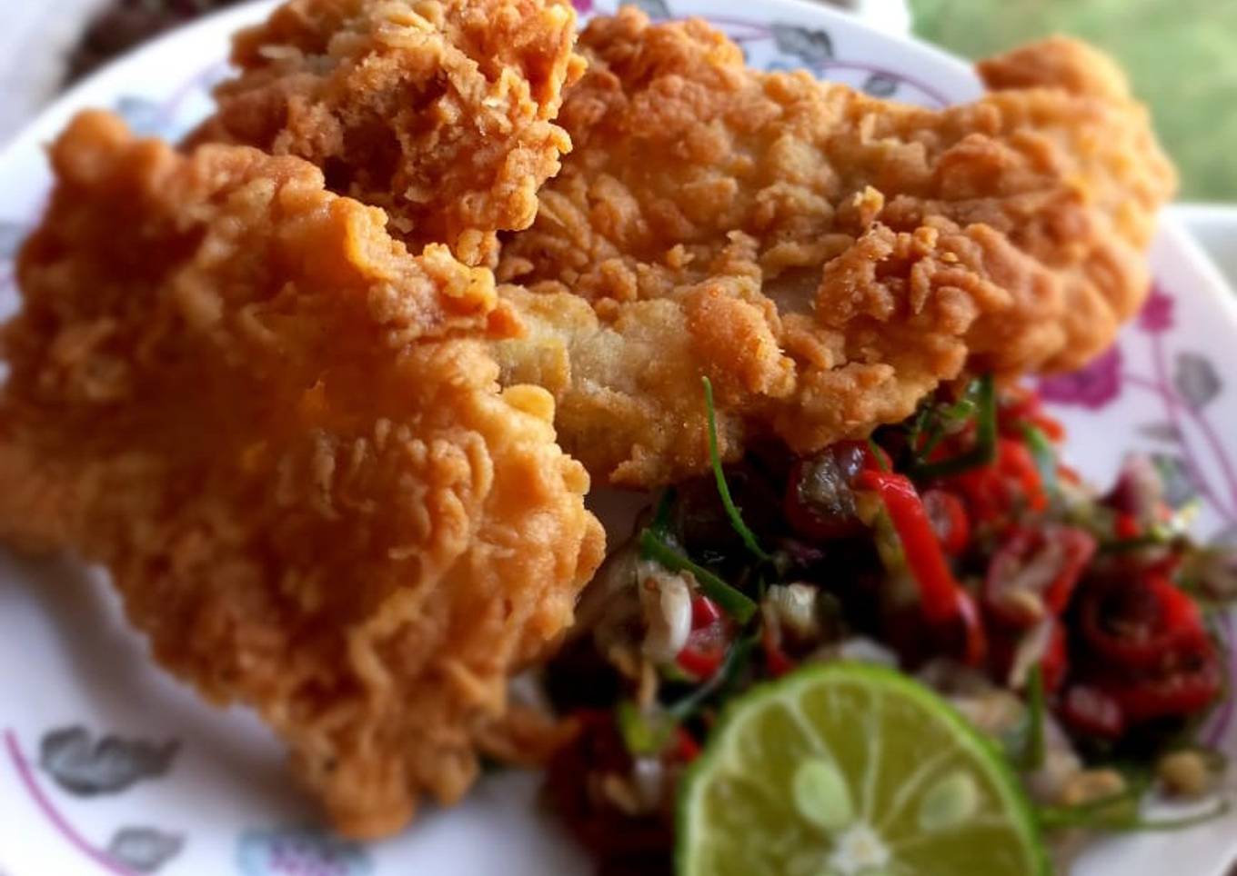 Kulit ayam murni bersama sahabat Sambal