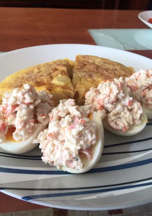 Una foto de Huevos rellenos