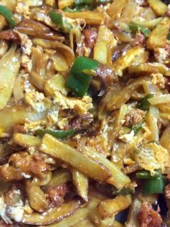 Una foto de Revuelto de papas con chorizo 🐖🥔