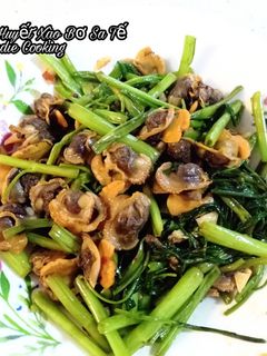 Hình của món Sò Huyết Xào Bơ Tỏi Sa Tế.